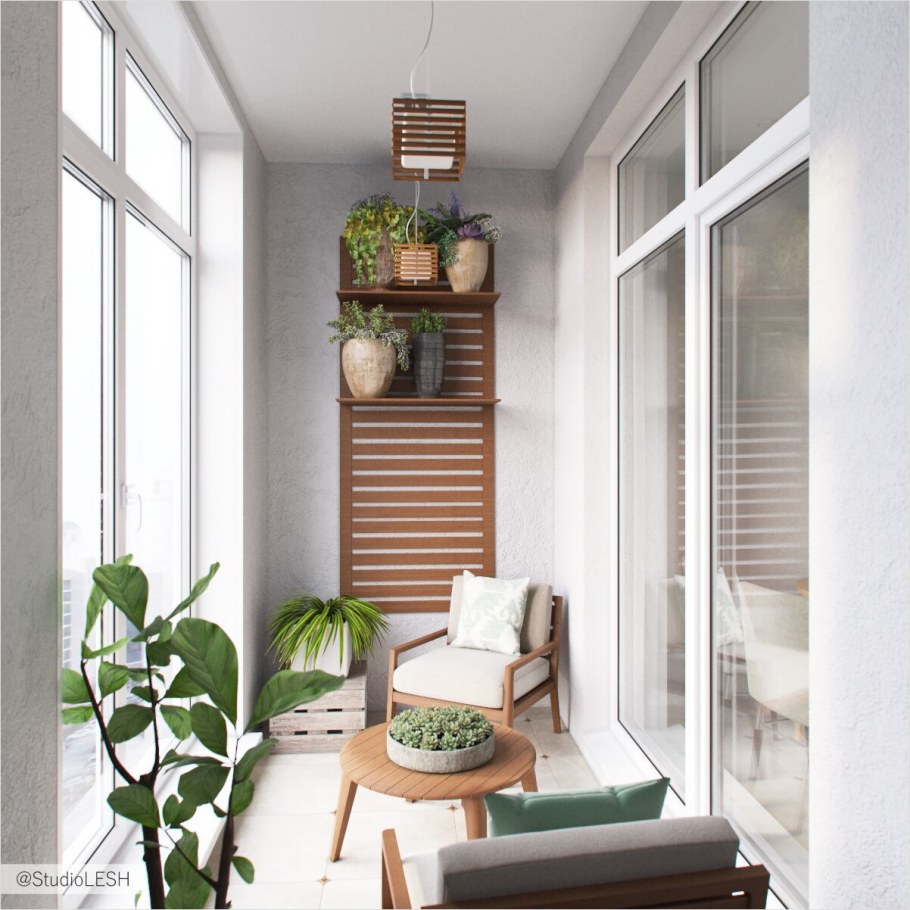 Уютный маленький балкон