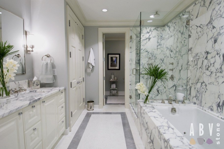 Плитка в маленькую ванную