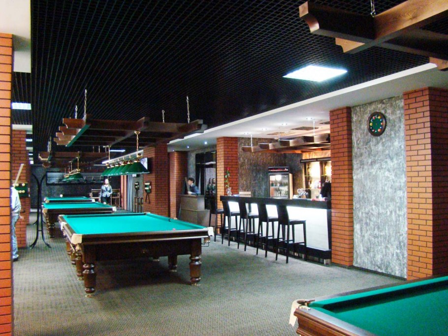 Бильярдный зал