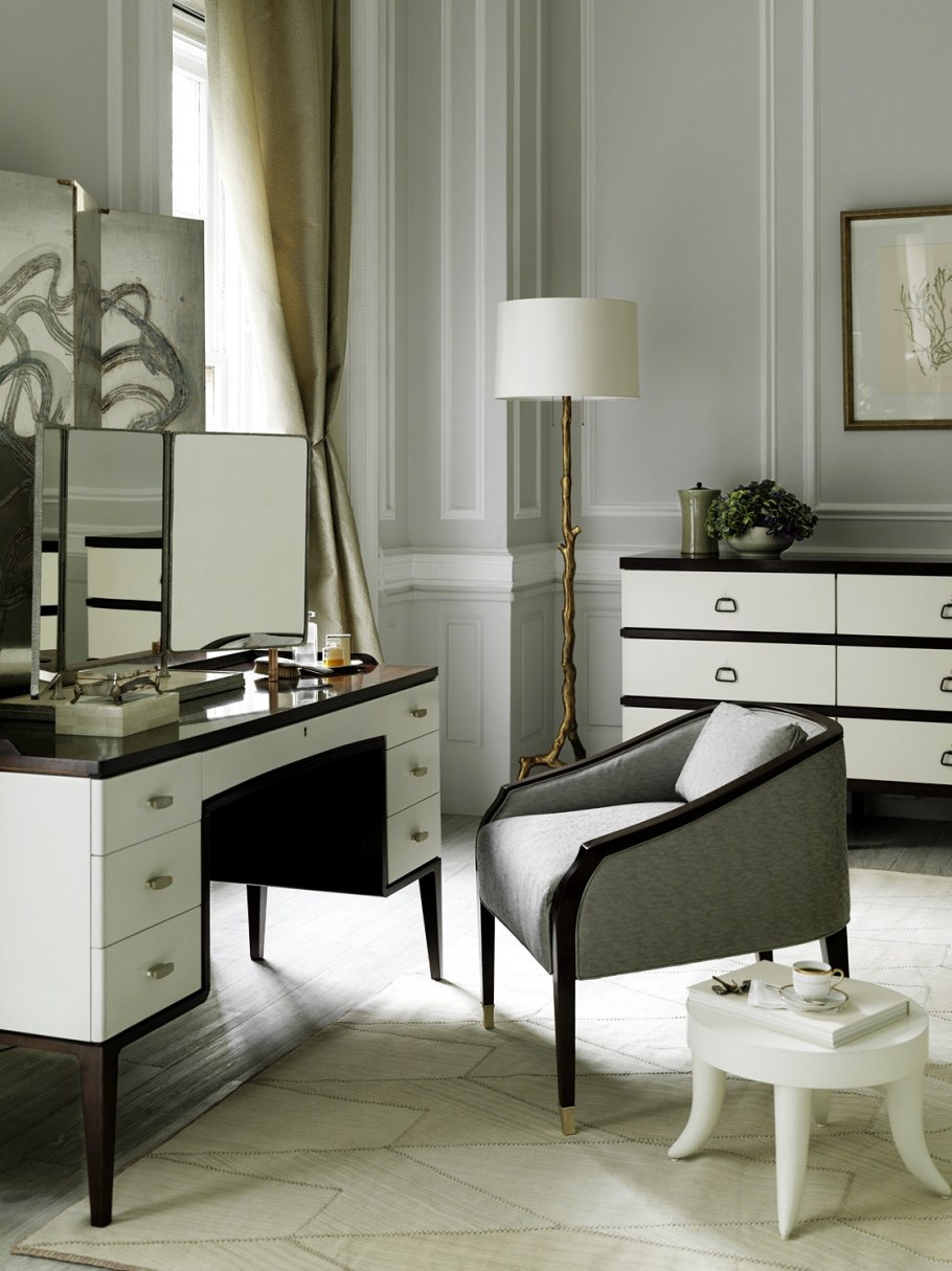 Консоль, туалетный столик Vanity Table