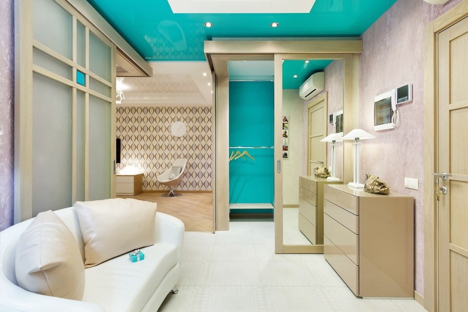 Прихожая в бирюзовом цвете