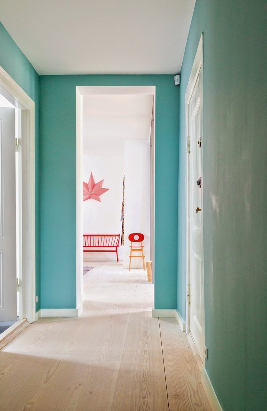 Окрашивание стен в коридоре