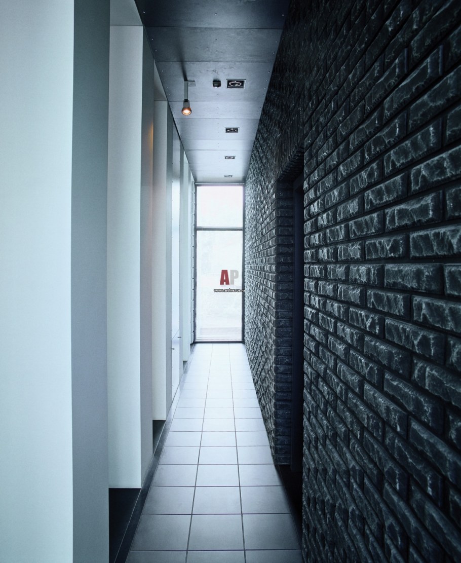 Темный коридор в квартире