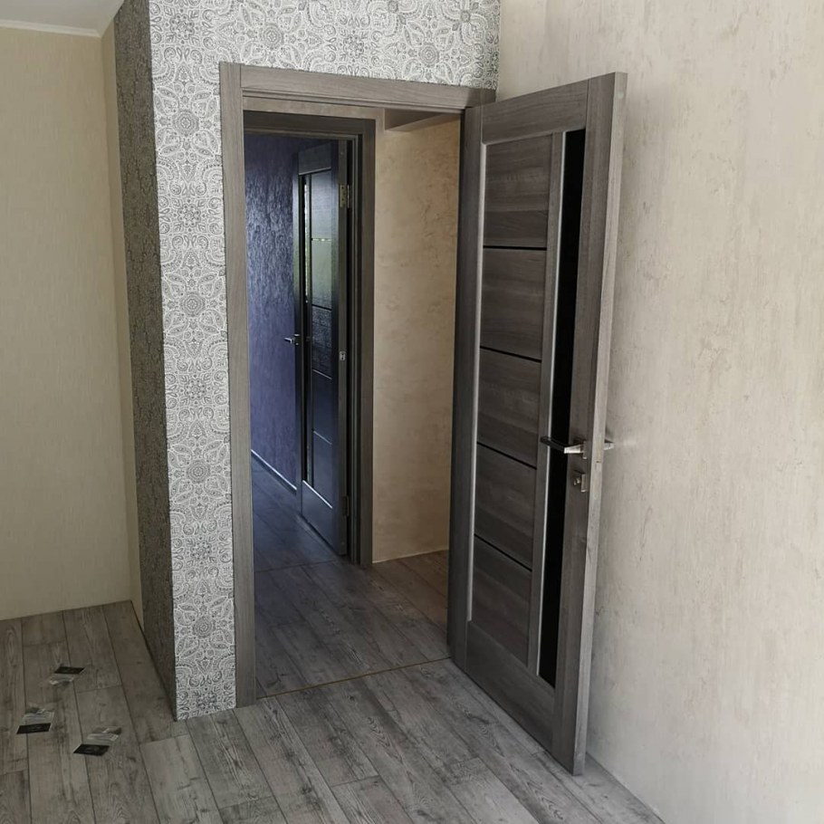 Серый линолеум в хрущевке