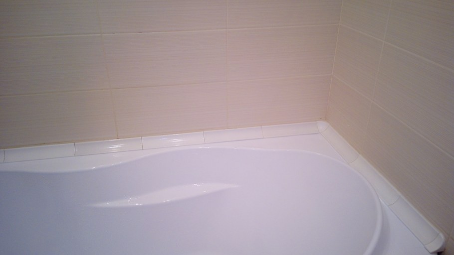 Ванная с водой