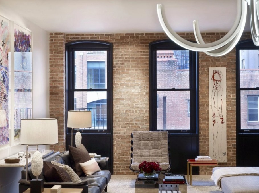 Окна лофт в интерьере гостиной