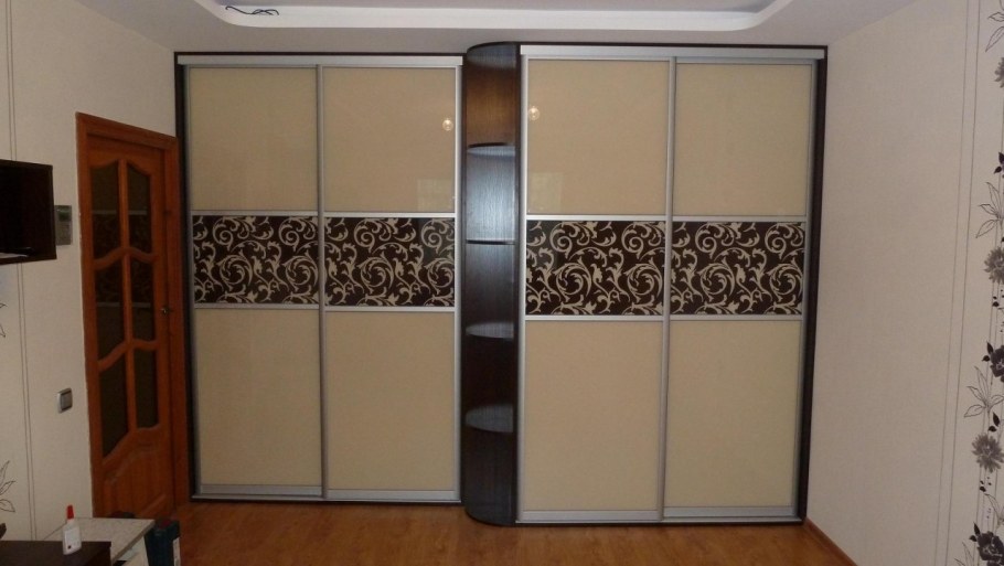 Шкаф купе разной глубины