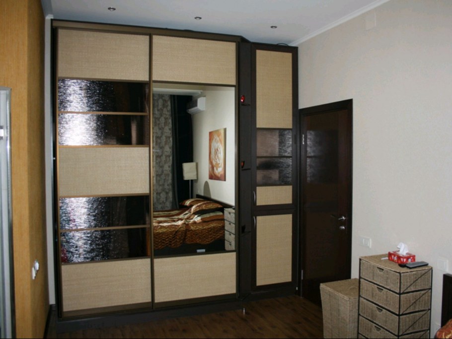 Шкаф купе с зеркалом БН-61