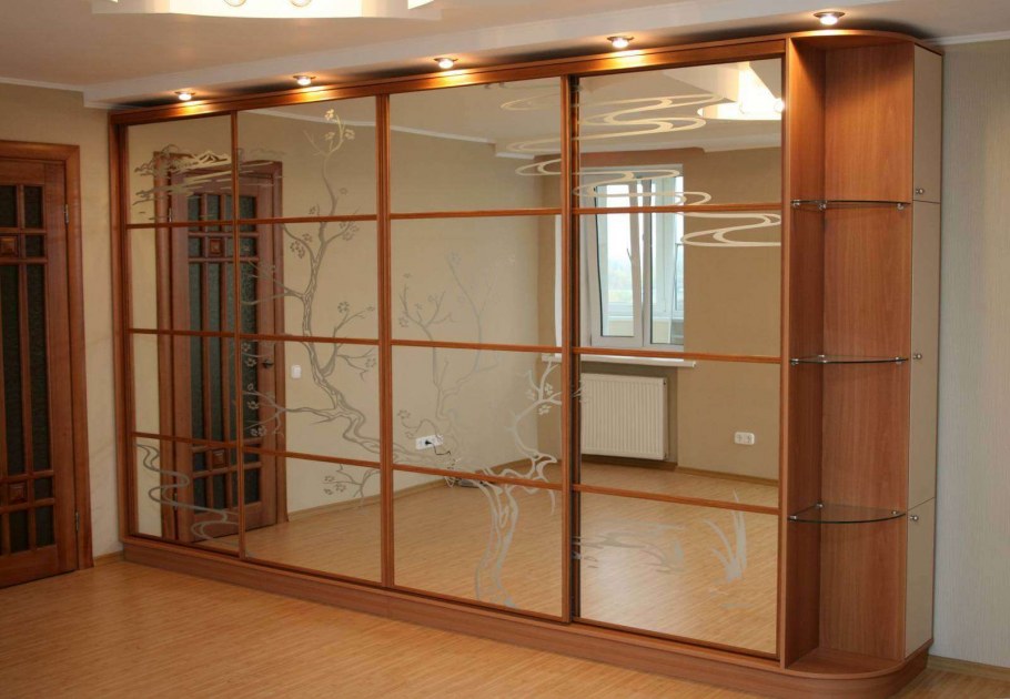 Встроенный шкаф купе в коридор