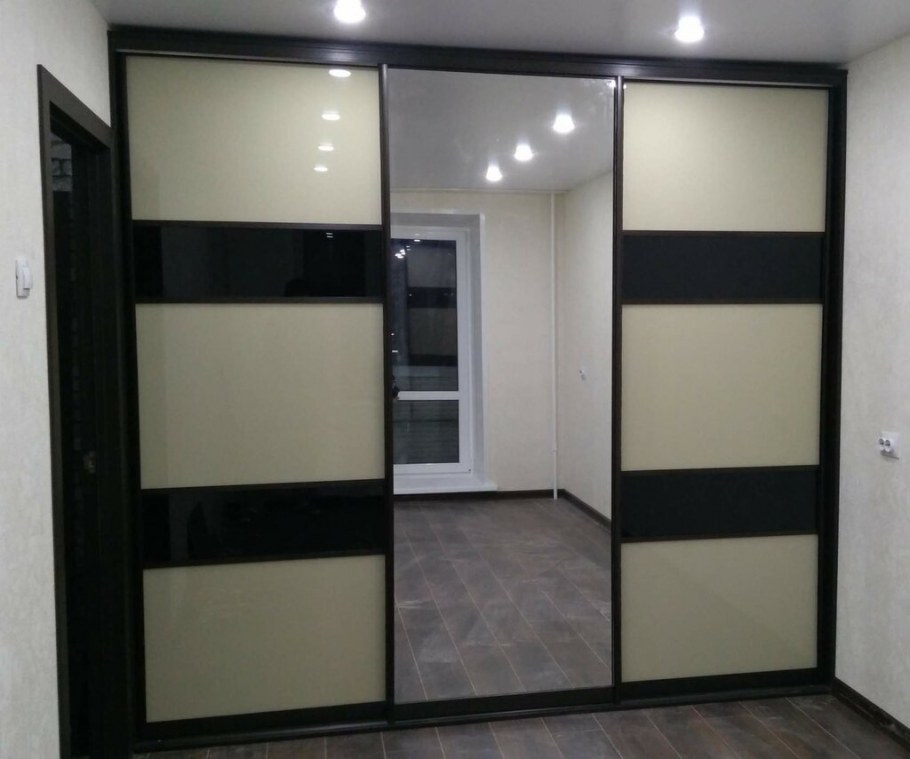 Встроенный шкаф купе 4 метра