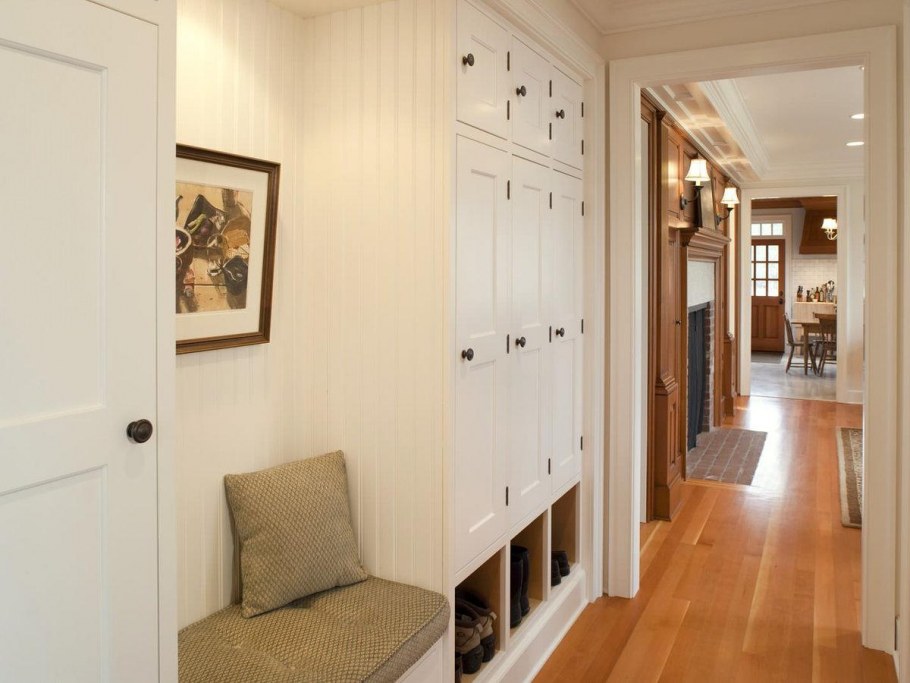 Коридор в маленькой квартире