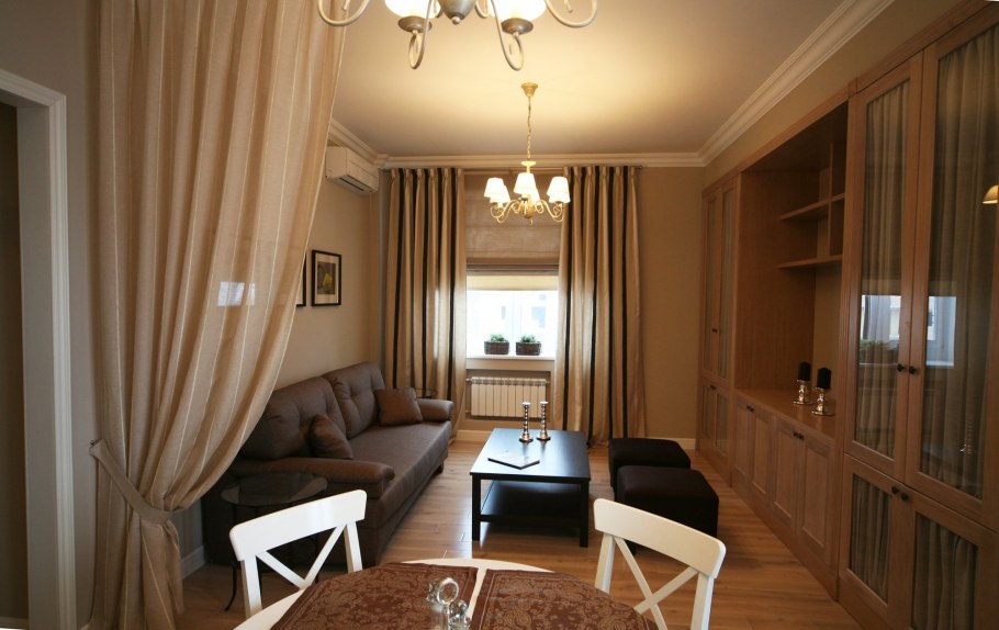 Интерьер небольшого зала