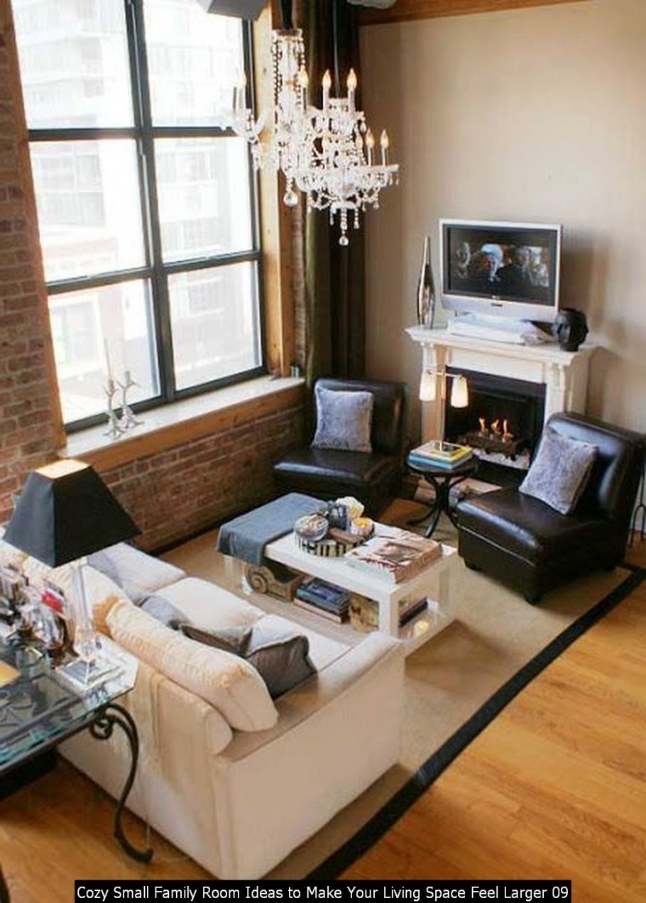 Гостиная с двумя диванами