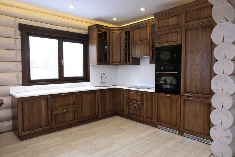 Кухня из массива дерева