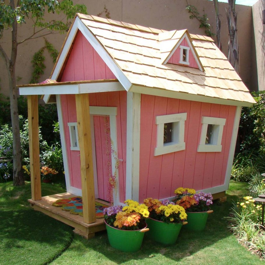 Домик из фанеры для дачи