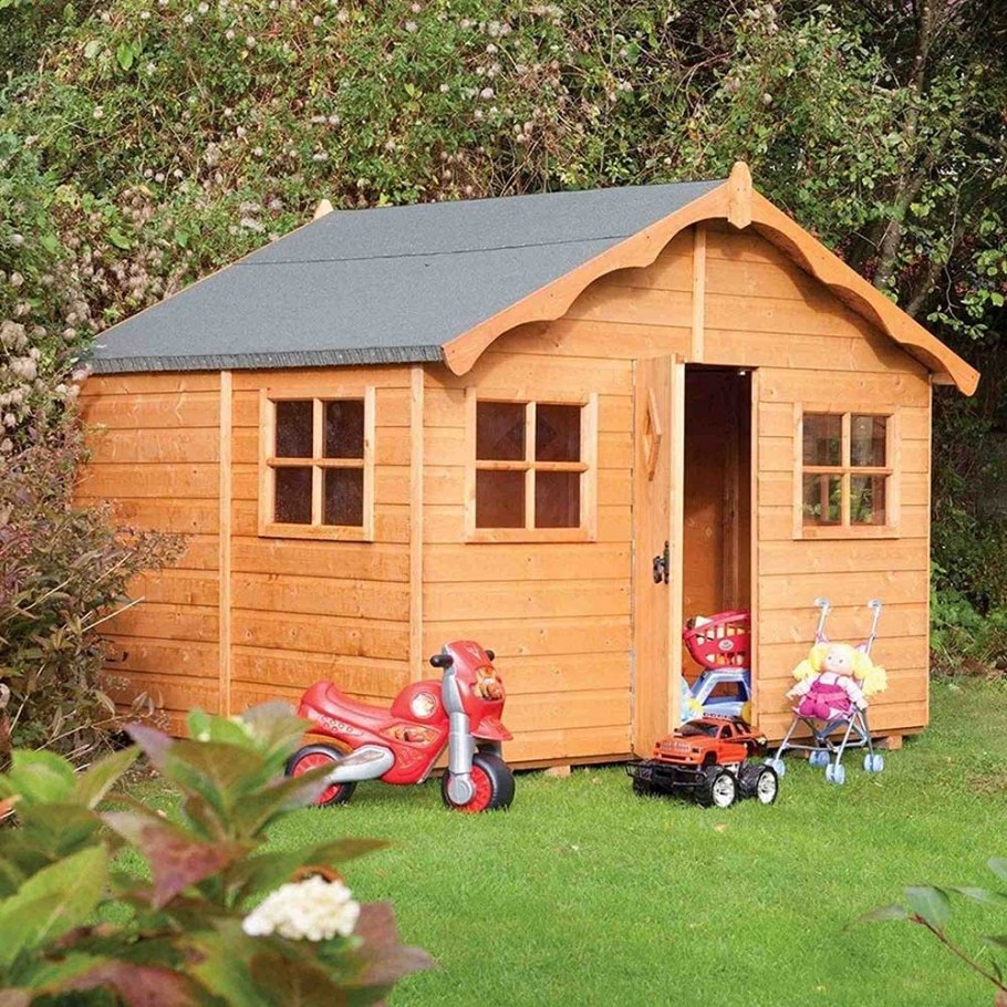 Детский домик на участке