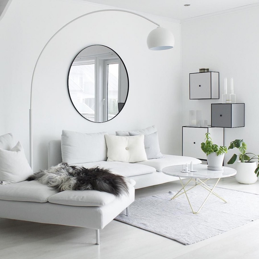 Стильный белый интерьер
