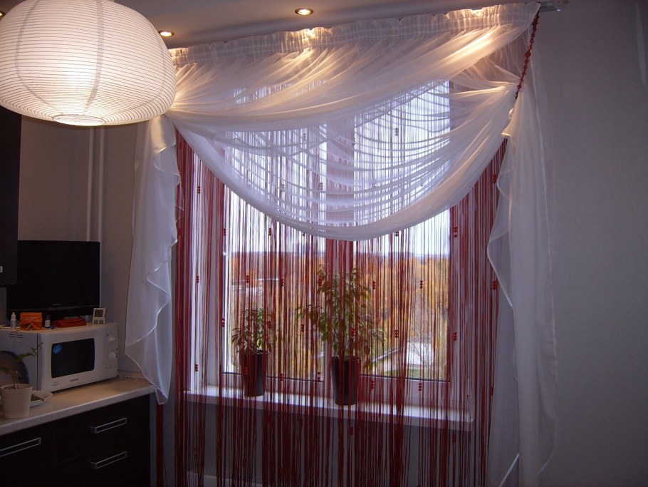 Тюль отдельными полосками