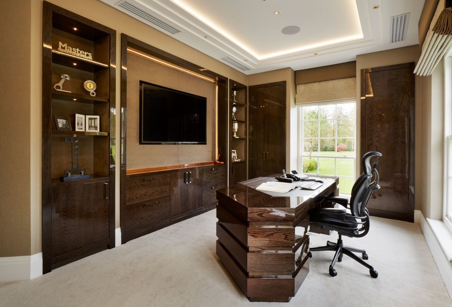 Кабинет в коттедже