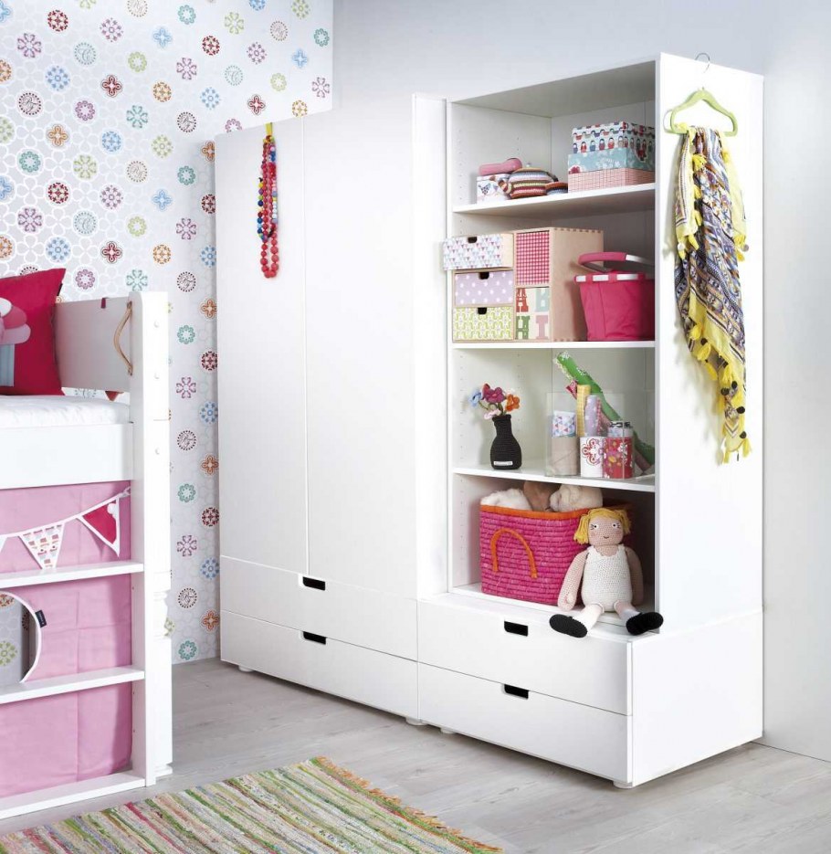 Шкаф в детскую комнату