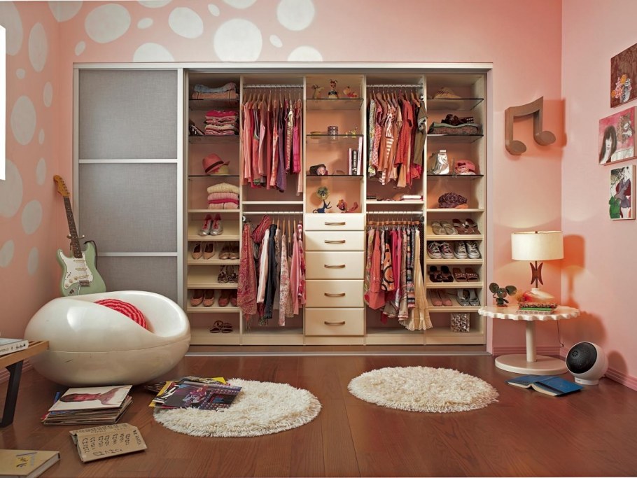 Шкаф в комнату подростка