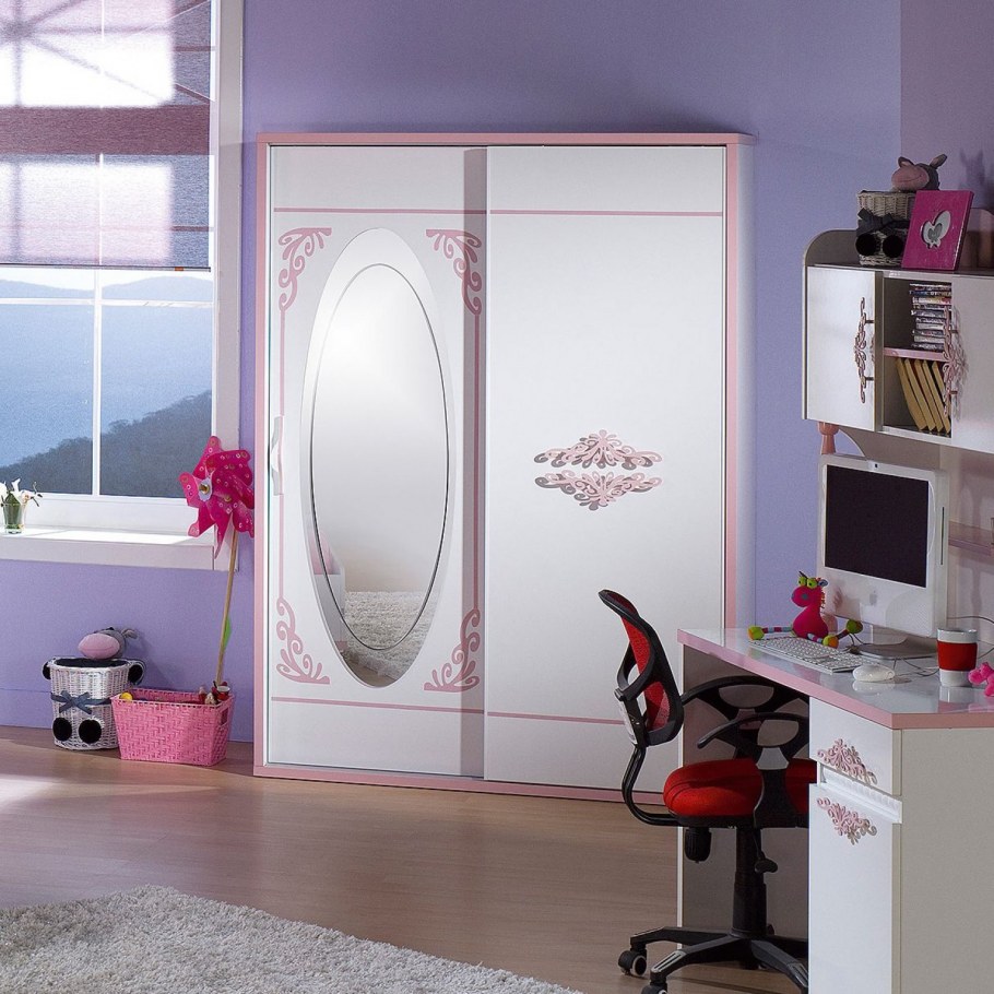 Шкаф купе для девочки