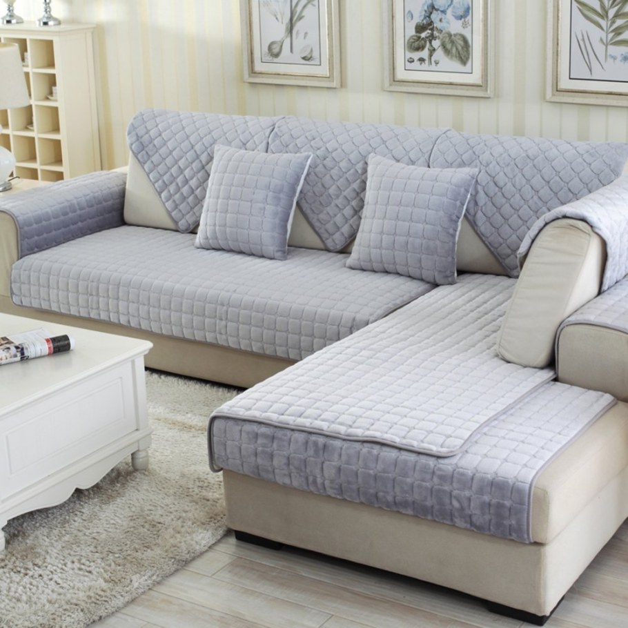 Декоративные подушки на диван в интерьере