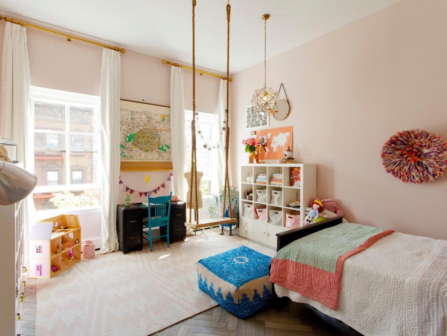 Качели в интерьере детской комнаты