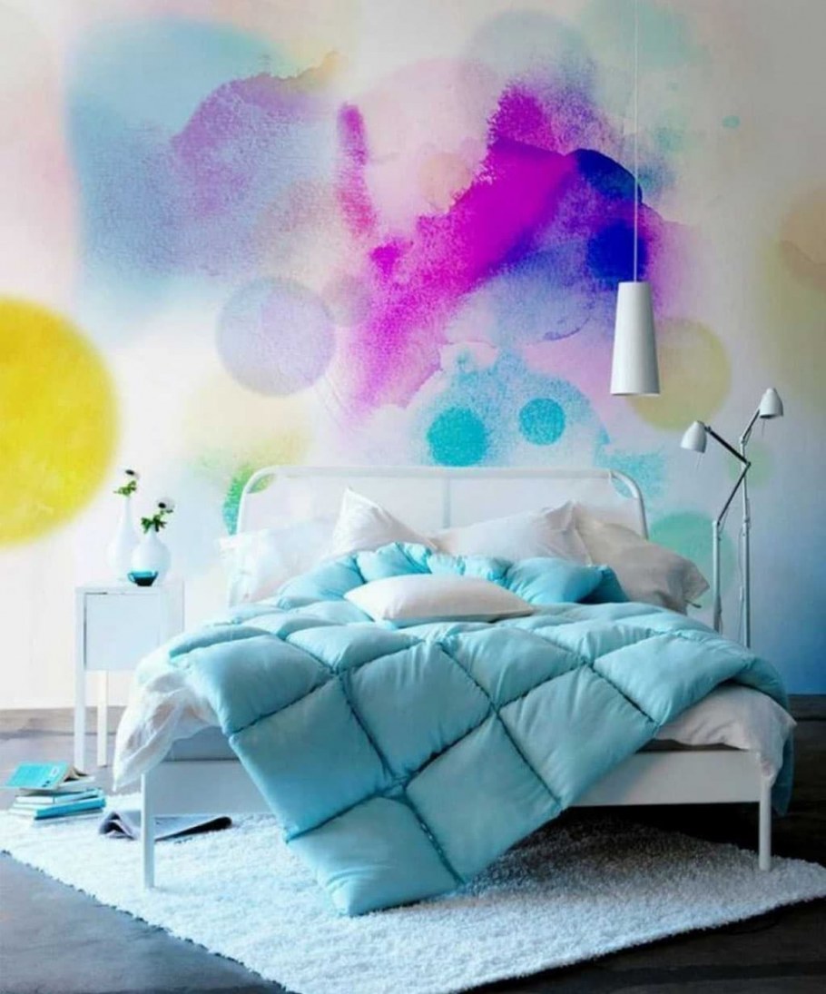 Гостиная в ярких тонах