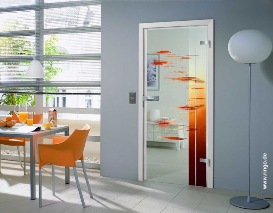 Откатная цельностеклянная дверь Дельта