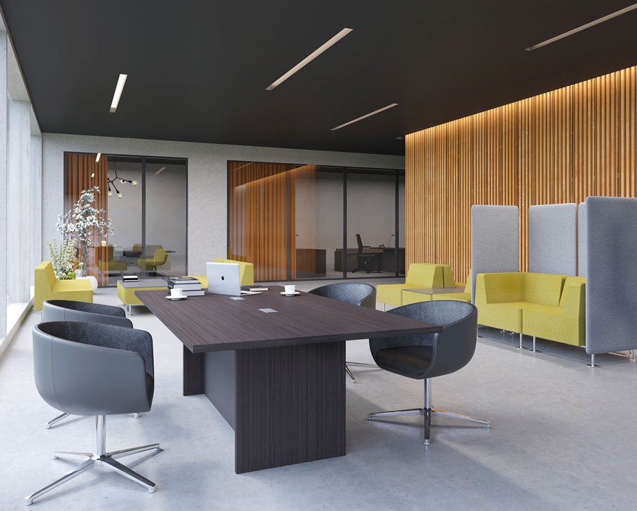 Стена в кабинете директора