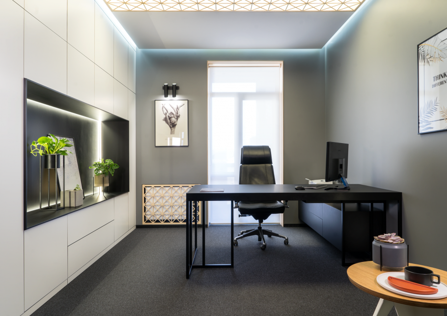 Интерьер кабинета директора школы