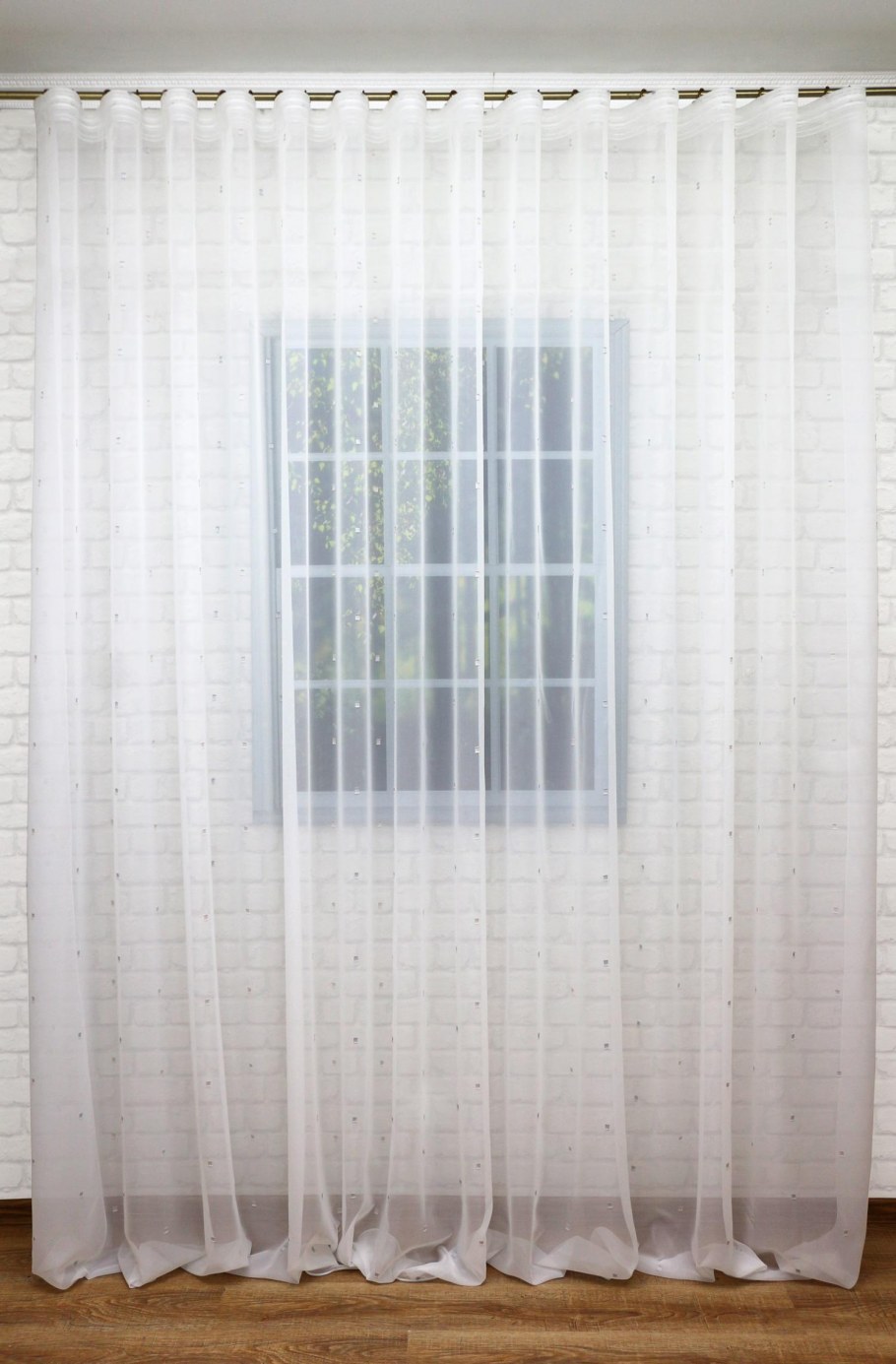 Полосатые шторы в интерьере