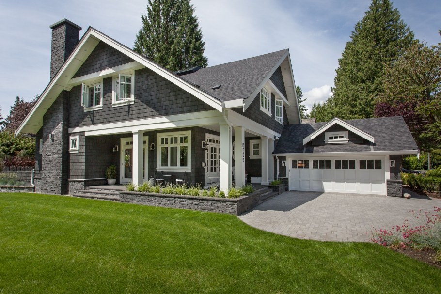 Белый дом из клееного бруса