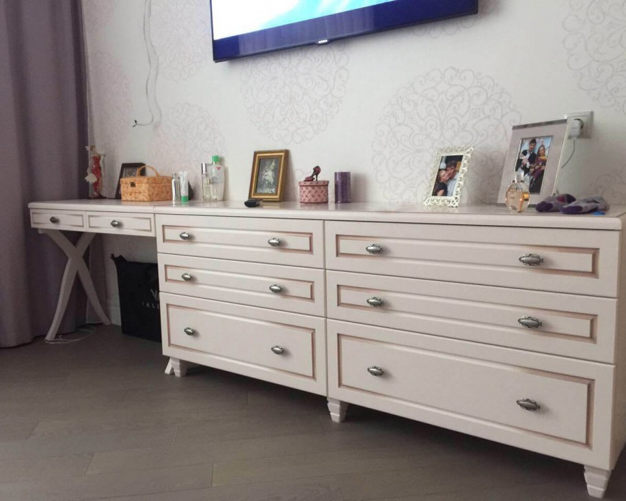 Стол-комод в спальню