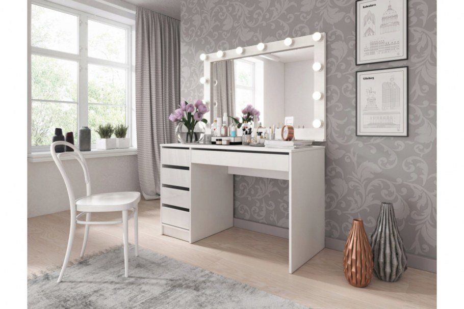 Угловой стол переходящий в комод