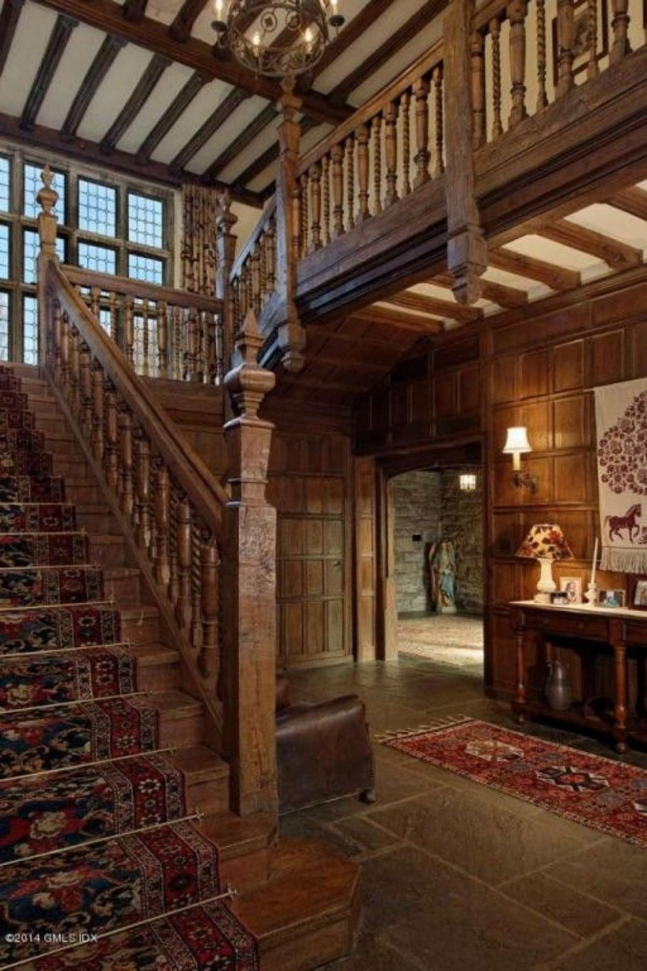 Дома в стиле Готика