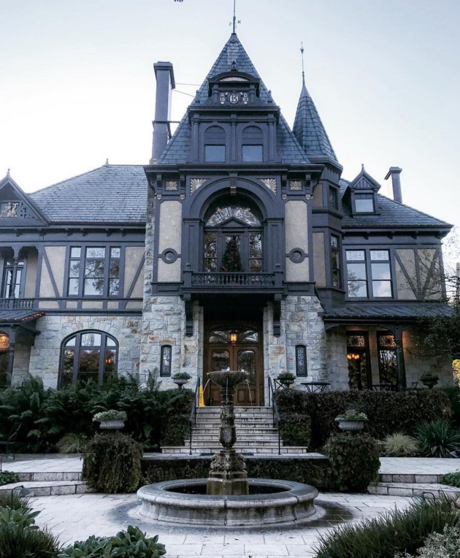 Особняк Тюдор Готика