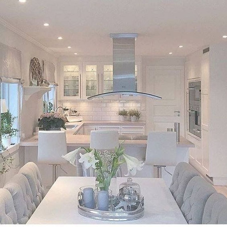 Светлая квартира в современном стиле