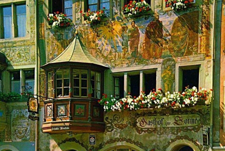 Старинный балкон