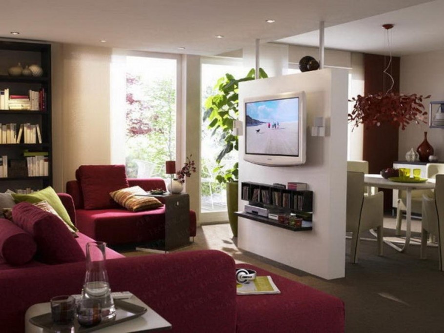 Телевизор в квартире студии