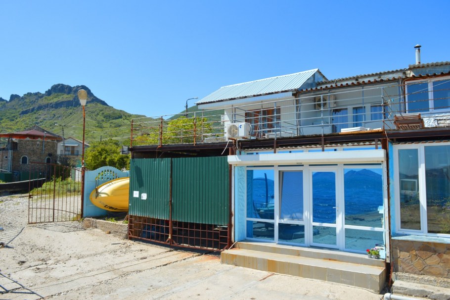 Лоо Азовская 4 эллинг