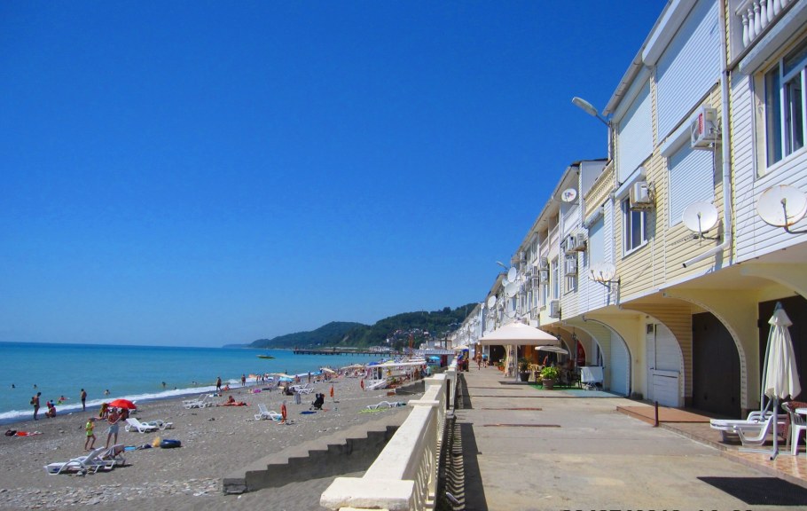 Волконская Лазаревский район пляж