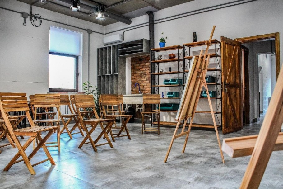 Освещение в художественной мастерской