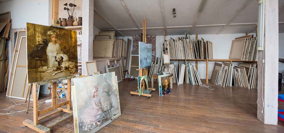 Интерьер в стиле художника