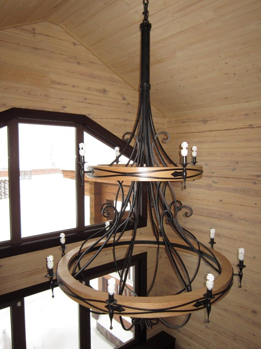 Большая кованая люстра