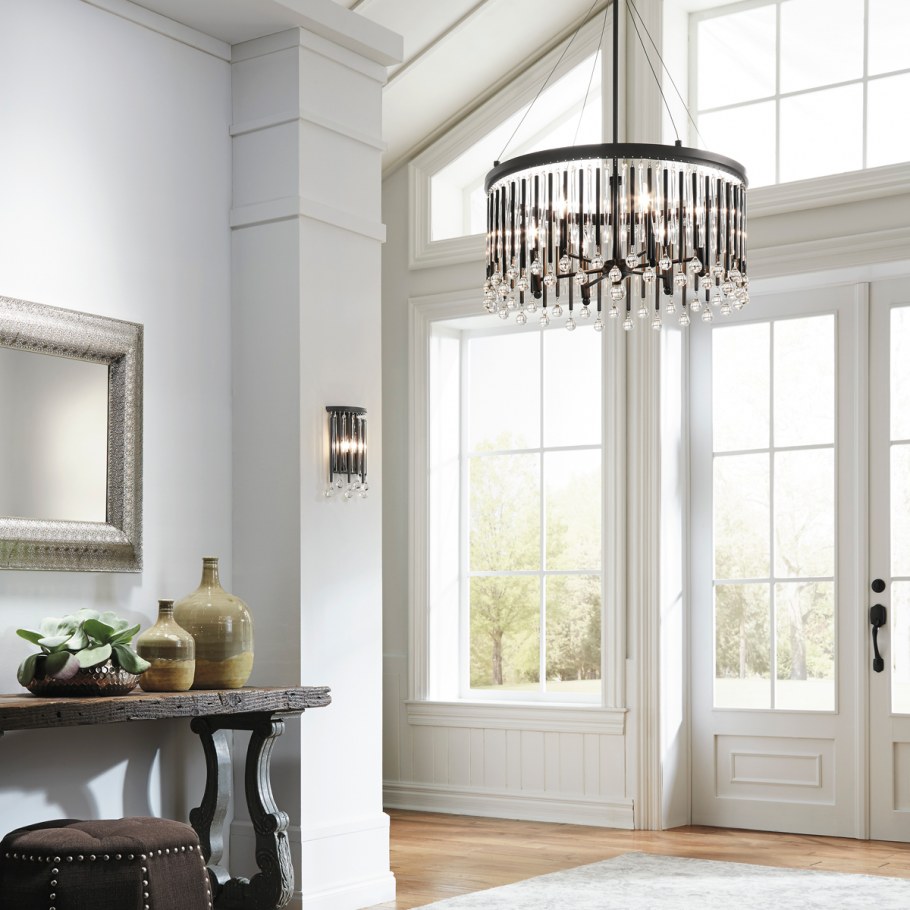 Люстра в коридор