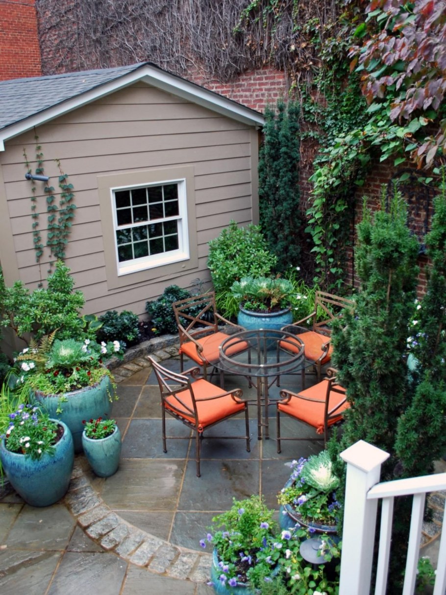 Ландшафт маленького двора