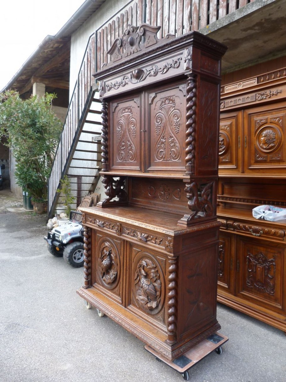 Антикварный дубовый буфет в стиле генрих2