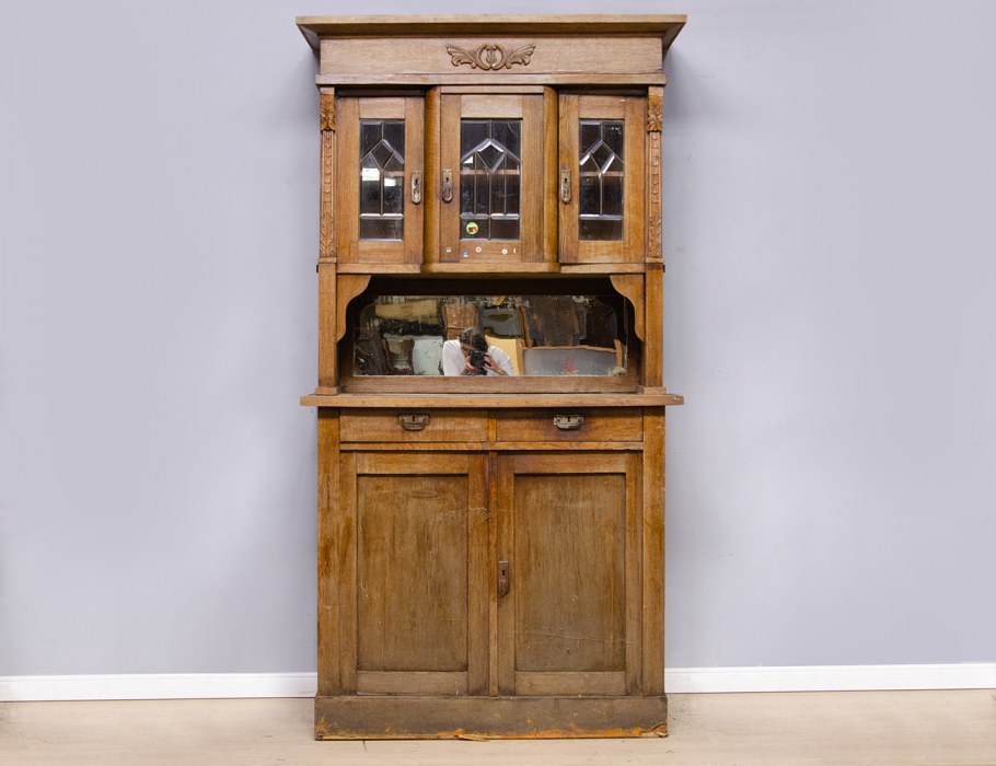 Старинный буфет контора к